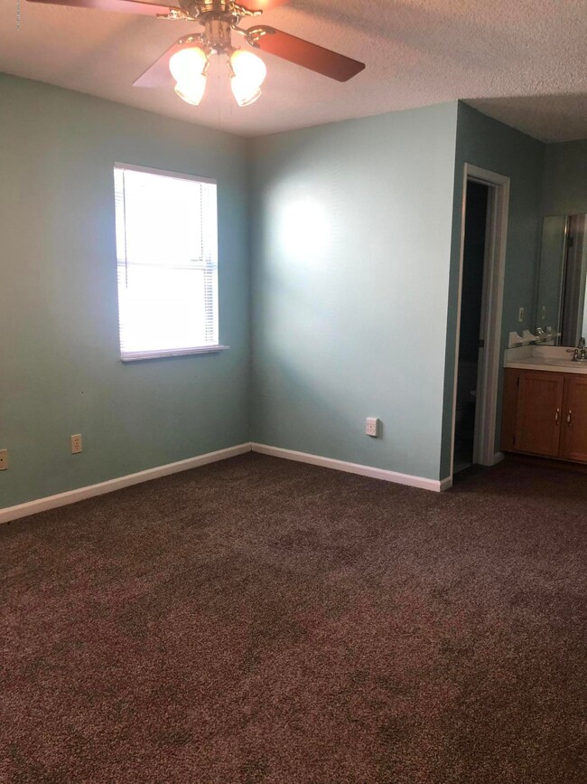 6115 Delmar Place, Jacksonville, FL 32205 - photo 6