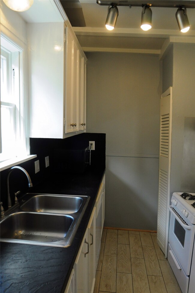 1411 Kipling St unit 1, Houston, TX 77006 - photo 6