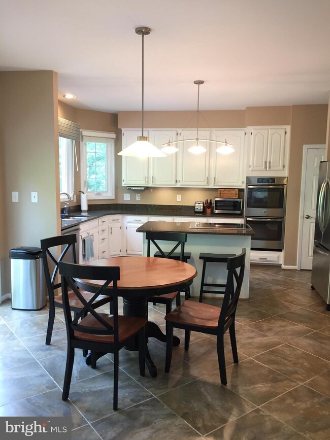 9001 Copperleaf Ln, Fairfax Station, VA 22039 - photo 2