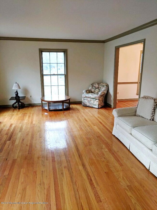 90 White Pine Dr, Colts Neck, NJ 07722 - photo 5