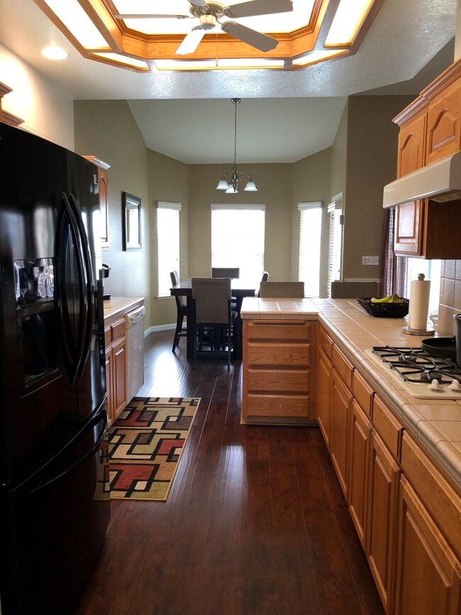 107 S Filbert Ave, Fresno, CA 93727 - photo 7