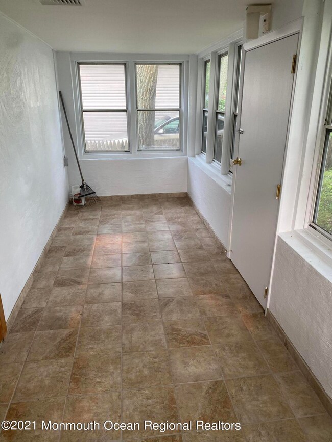 313 Buermann Ave, Toms River, NJ 08753 - photo 6
