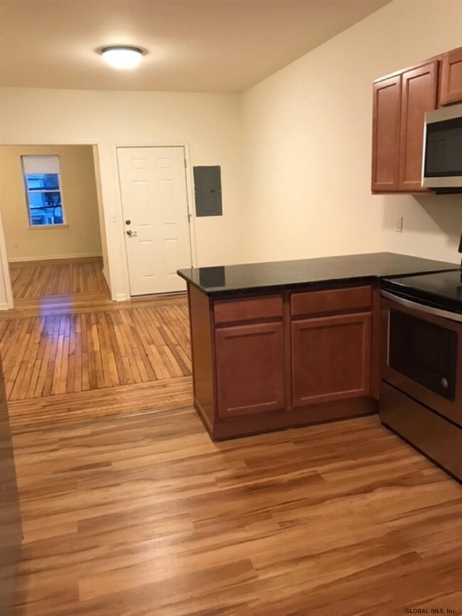 34 Exchange St unit 2nd floor, Albany, NY 12205 - photo 3