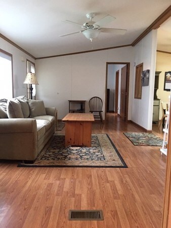 637 S Washington St unit 14, North Attleboro, MA 02760 - photo 4