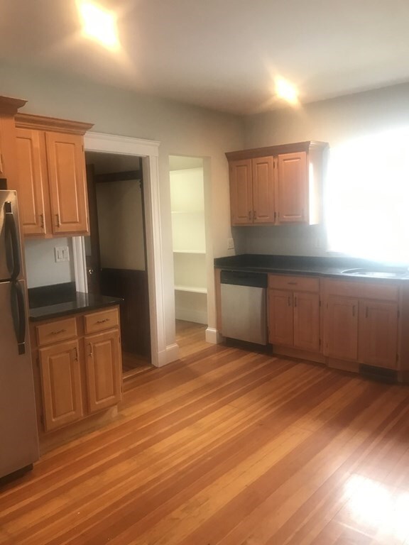 871 Canterbury St unit 873, Roslindale, MA 02131 - photo 2