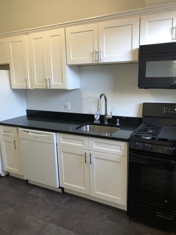 275 Walden St unit 3 R, Cambridge, MA 02138 - photo 4