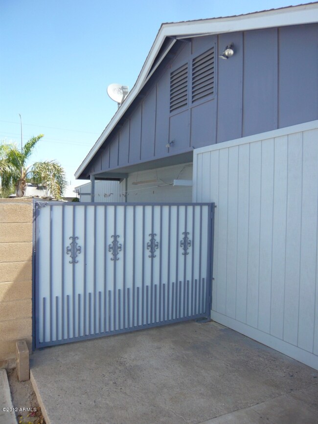 RV GATE