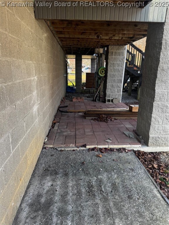 2058 U S 52, Gilbert, WV 25621 - photo 7