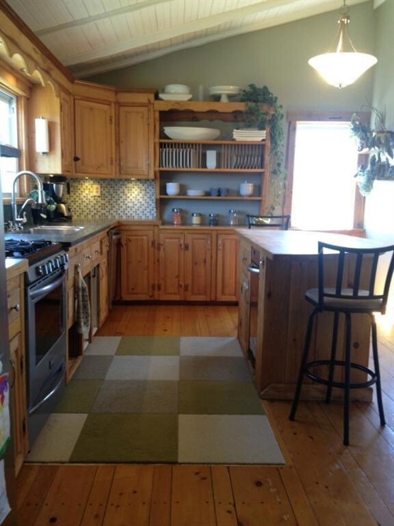 kitchen with center island, nice...