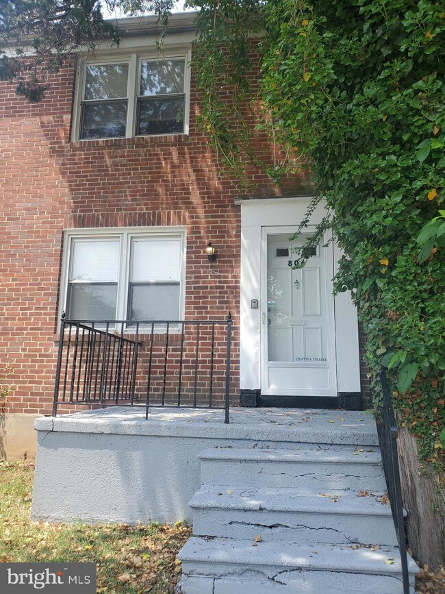 806 Wildwood Pkwy, Baltimore, MD 21229 - photo 2