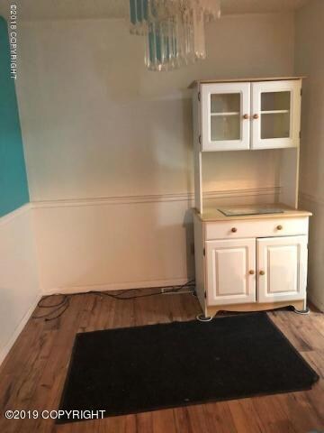 2606 Glacier dining room with hutch