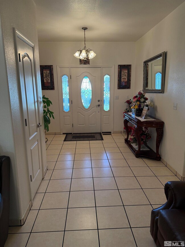 3246 Paiute St, Winnemucca, NV 89445 - photo 2