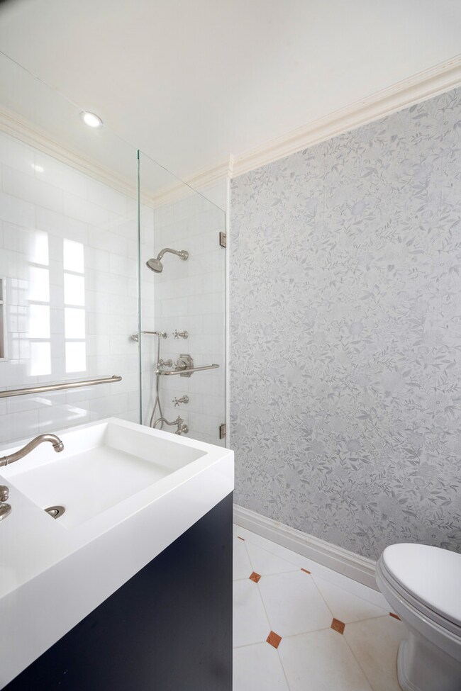 125 E 74th St unit 4A, New York, NY 10021 - photo 7