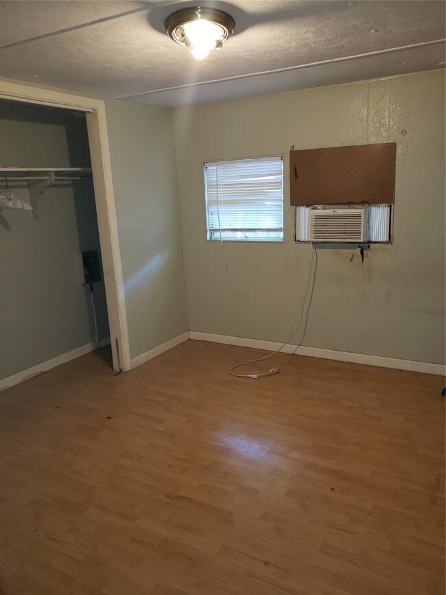 2420 Hollis St unit B, Houston, TX 77093 - photo 4