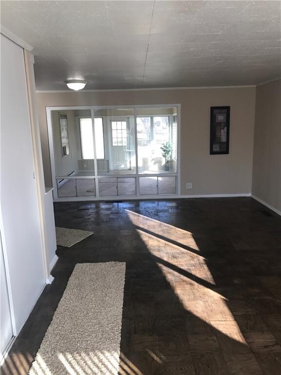 1418 Mccullough Ln, Columbus, IN 47203 - photo 4