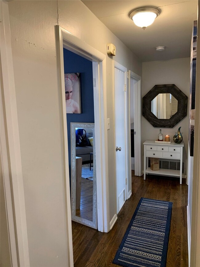 208 Ross St, Cleburne, TX 76031 - photo 5