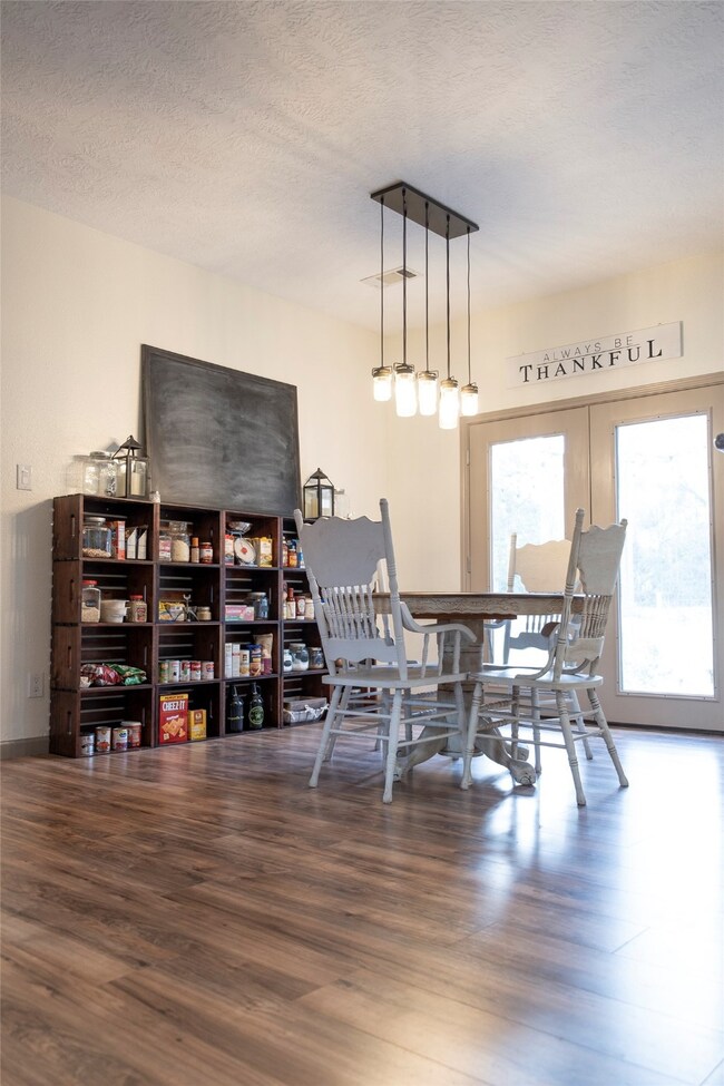 105 Ridgewood Dr, Magnolia, TX 77355 - photo 6