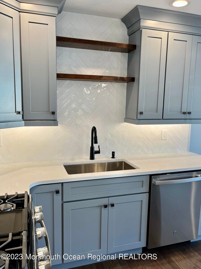 33 New Brunswick Ave, Matawan, NJ 07747 - photo 5