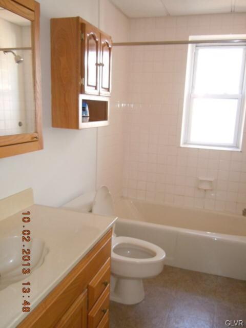 1737 W Greenleaf St, Allentown, PA 18104 - photo 6