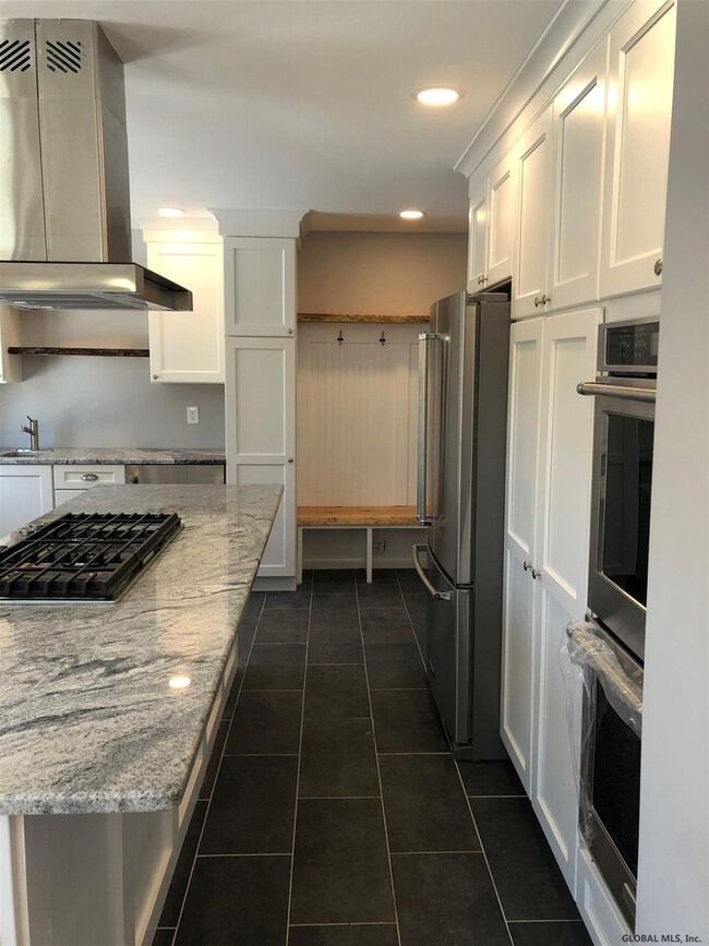 5 Fernwood Dr, Albany, NY 12211 - photo 4