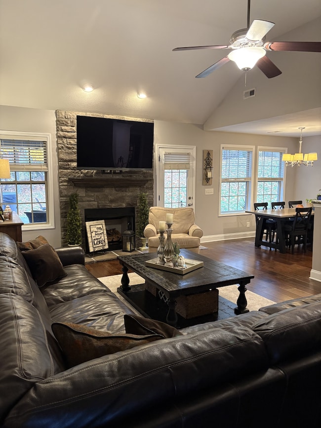 2196 Killington Dr, Clarksville, TN 37040 - photo 2