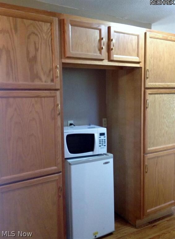 1945 E 39th St, Lorain, OH 44055 - photo 5