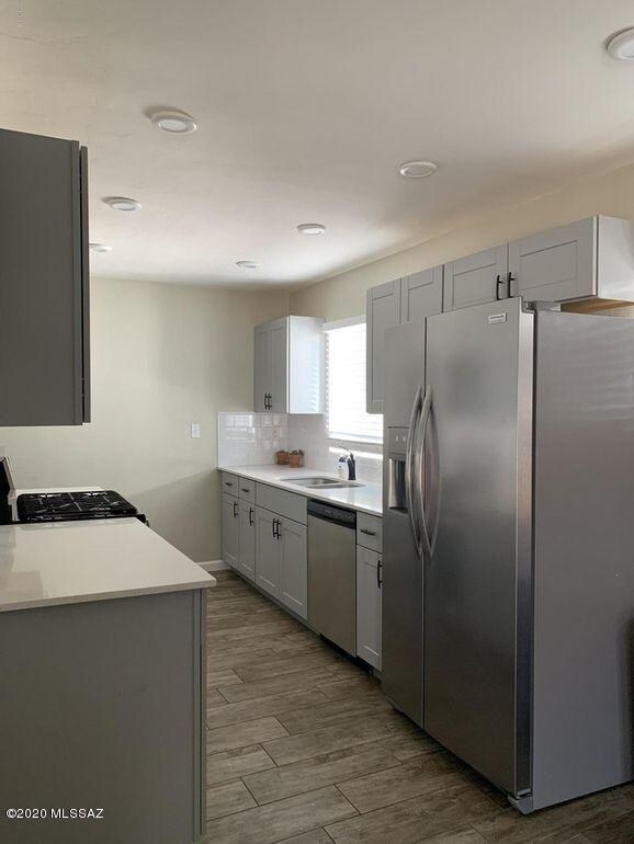 main hse kitchen 2