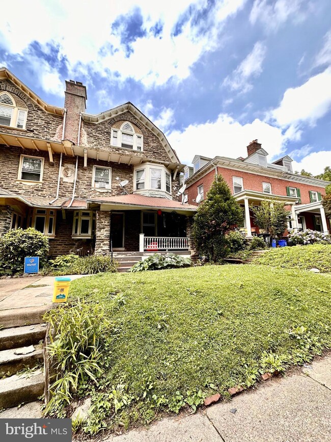 521 W Hansberry St unit 2, Philadelphia, PA 19144 - photo 2