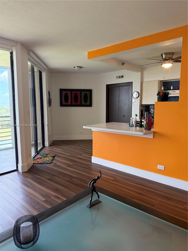 Environ Towers unit 8053, Lauderhill, FL 33319 - photo 7