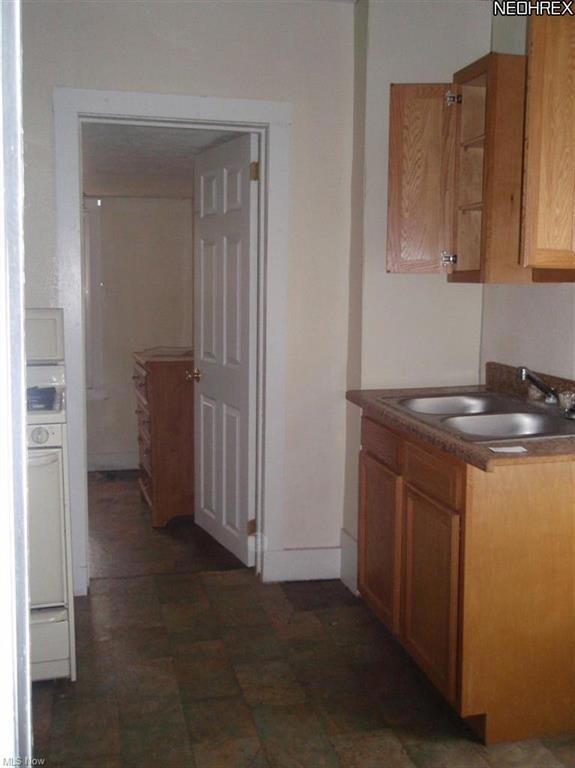 1134 Plain Ave NE, Canton, OH 44704 - photo 6