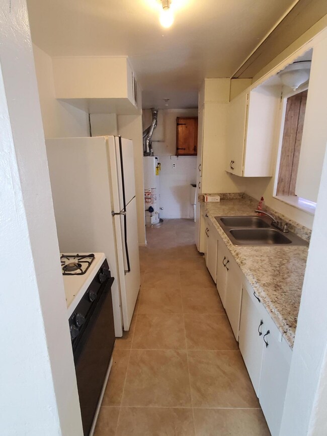 4518 E 18th St, Tucson, AZ 85711 - photo 6