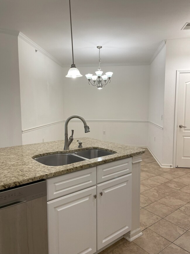 12820 University Crescent unit 1A, Carmel, IN 46032 - photo 7