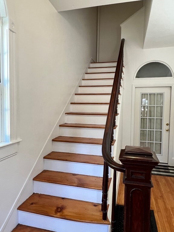 190 Walnut St unit 2, Newtonville, MA 02460 - photo 2