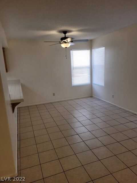 9513 Intercoastal Dr, Las Vegas, NV 89117 - photo 2