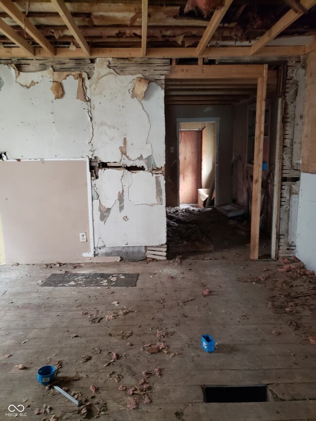 718 W Charles St, Muncie, IN 47305 - photo 5