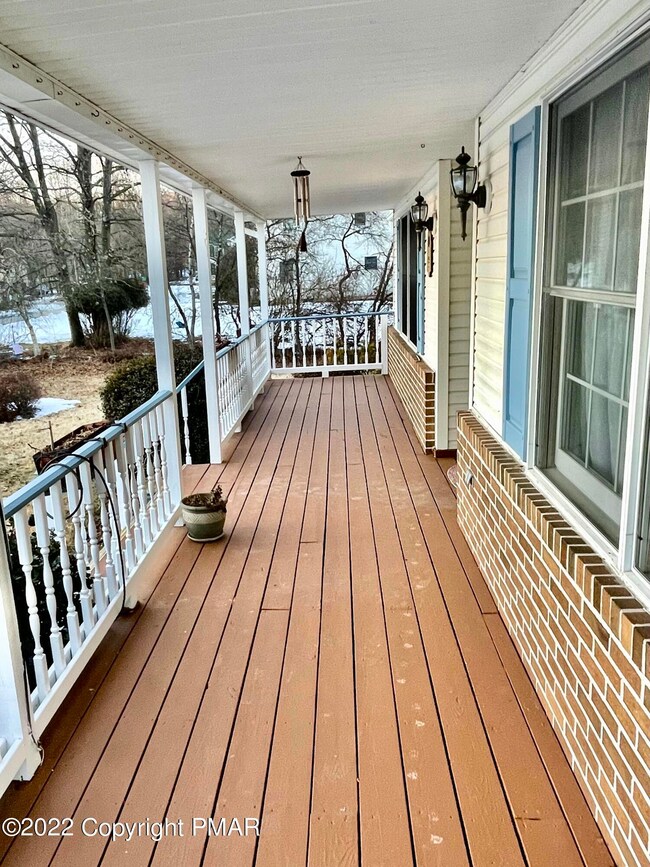 576 Adie Dr, Effort, PA 18330 - photo 7