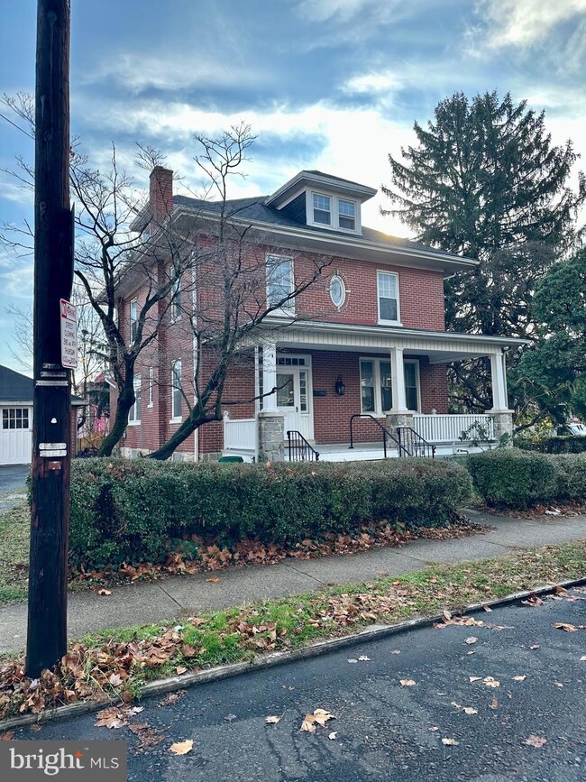 335 Ruby St, Lancaster, PA 17603 - photo 2