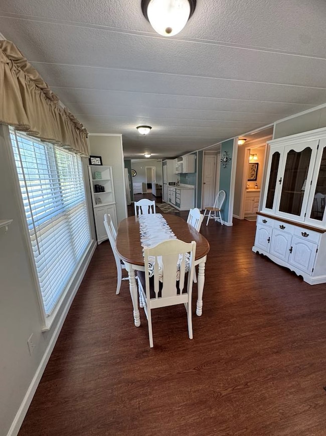 Dining Area...