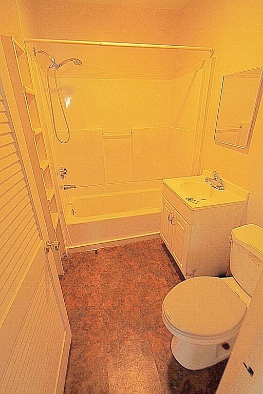 42 Carver St unit 44, Springfield, MA 01108 - photo 4