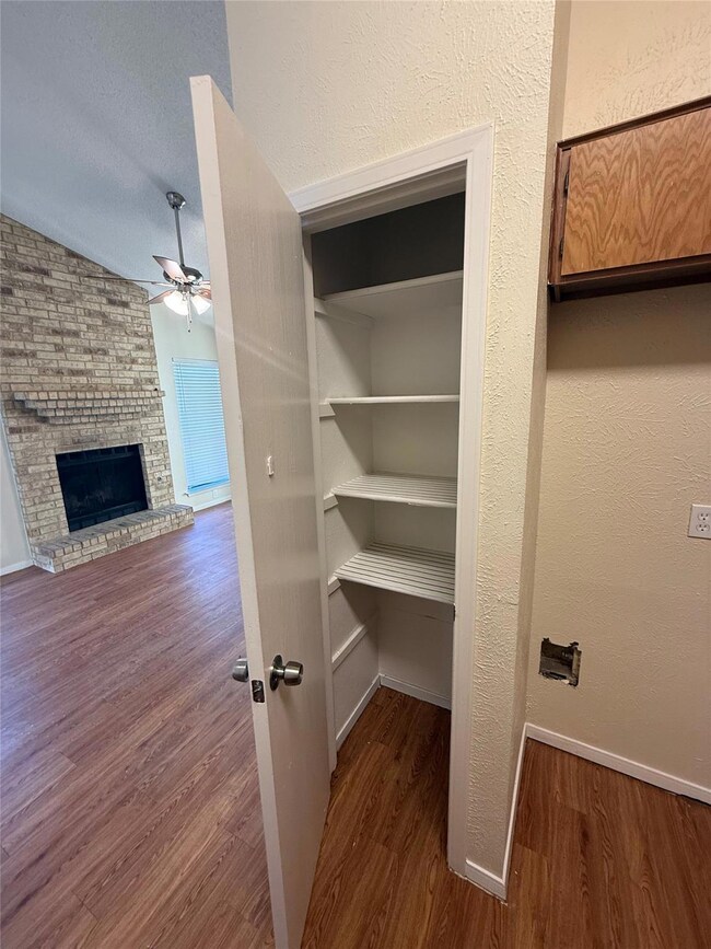 2504 Howellwood Way unit B, Austin, TX 78748 - photo 4