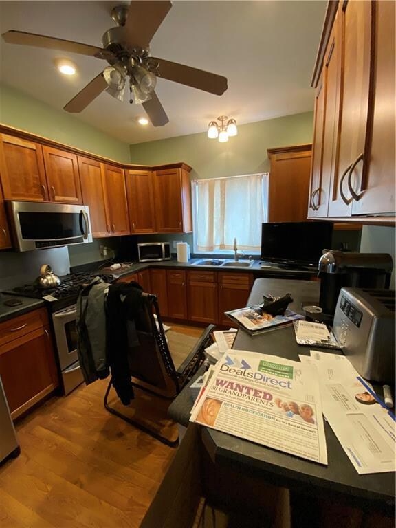 18 Burnside St, Providence, RI 02905 - photo 7