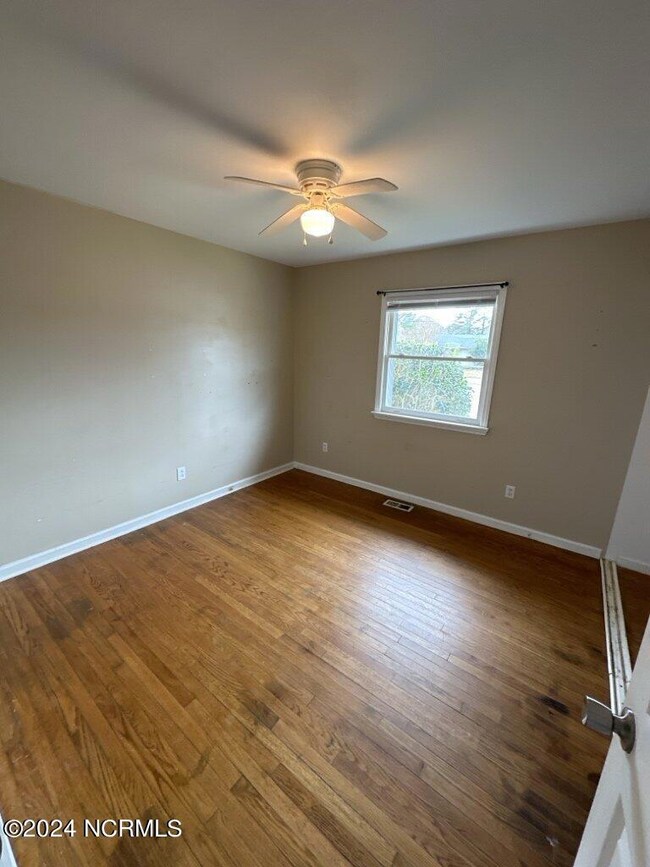 114 Cardinal Rd, Jacksonville, NC 28546 - photo 7