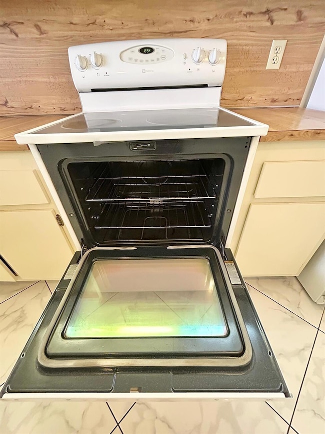 4700 Lucerne Lakes Blvd W unit 407, Lake Worth, FL 33467 - photo 6