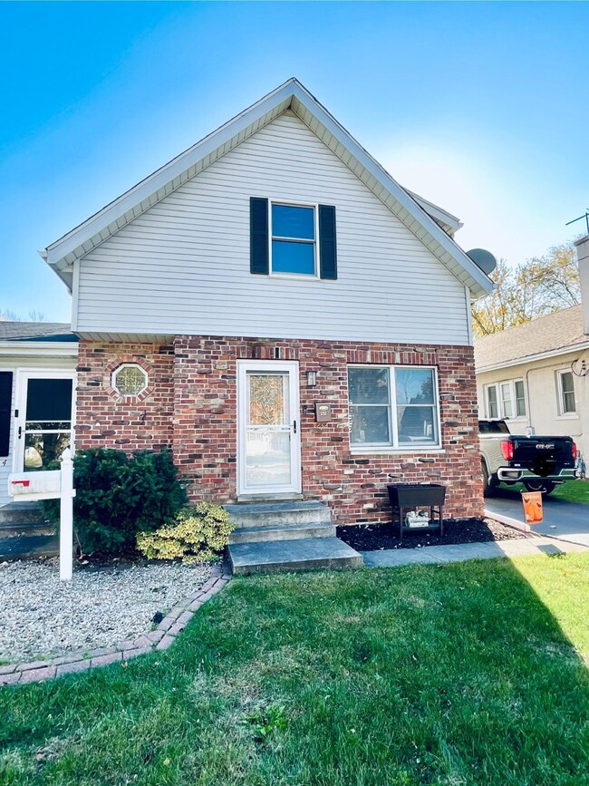 232 Keilman St, Dyer, IN 46311 - photo 2