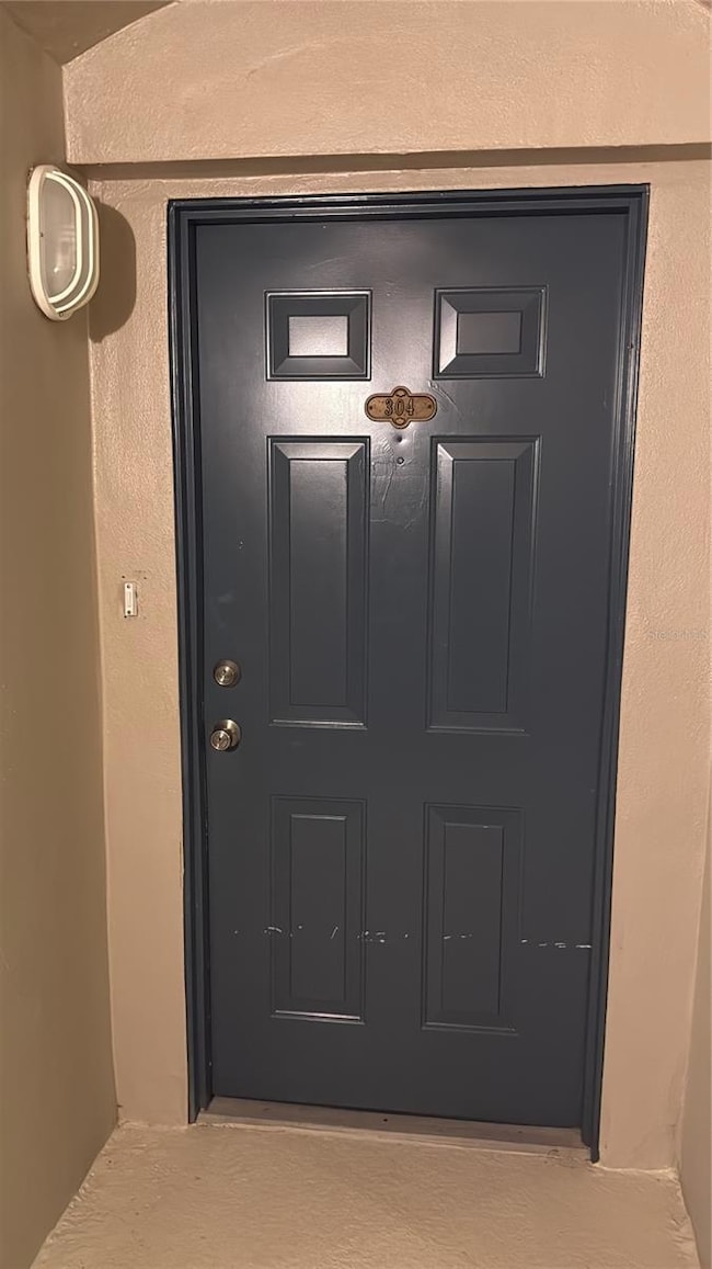 3051 Greystone Loop unit 304, Kissimmee, FL 34741 - photo 2