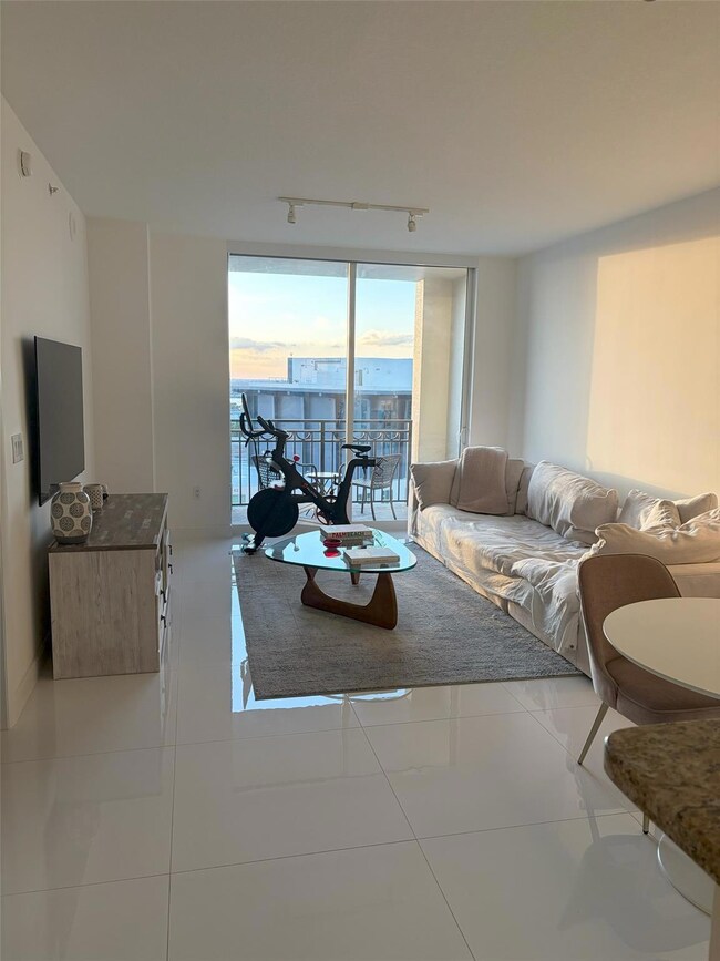 City Place South Tower unit 1518, West Palm Beach, FL 33401 - photo 2