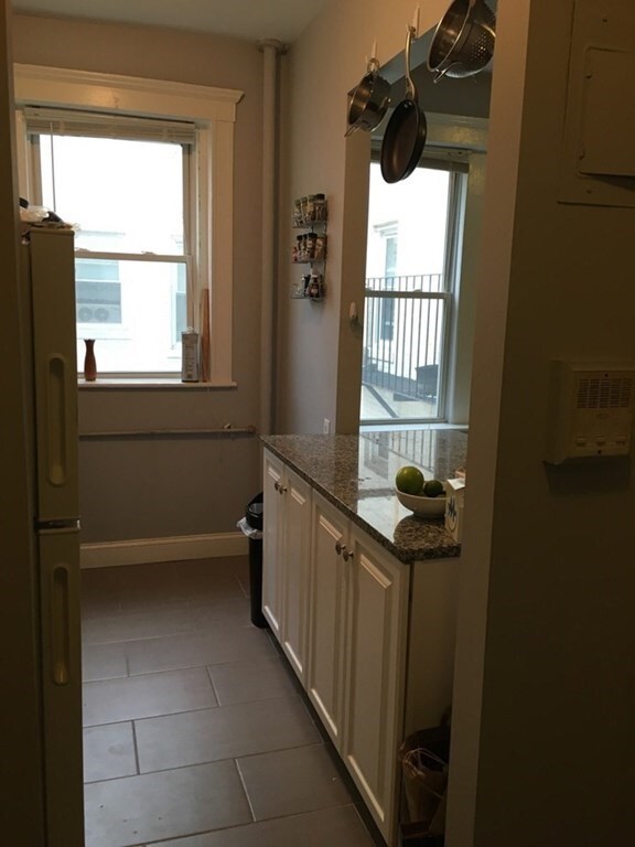 233 Kelton St unit 5, Allston, MA 02134 - photo 2