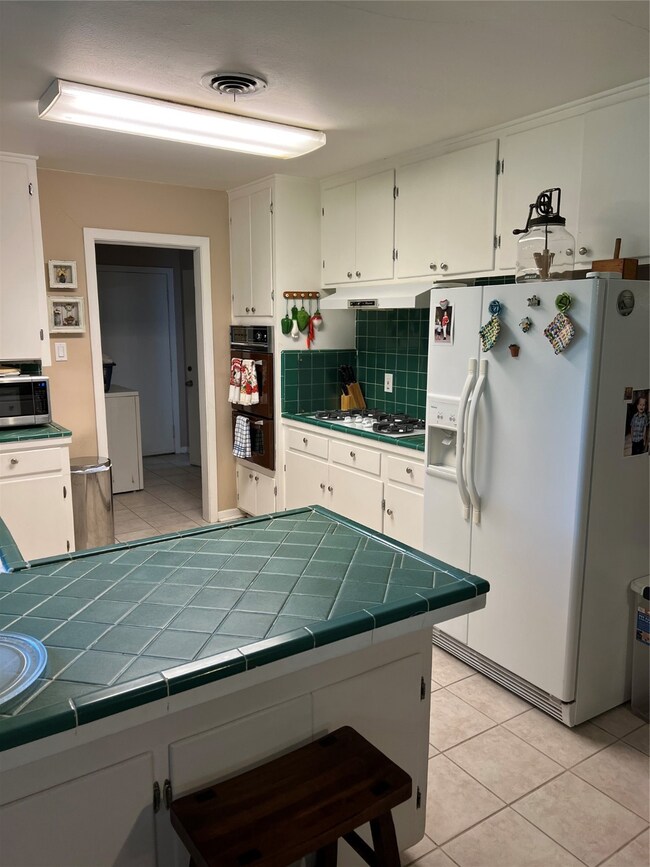 903 Hidden Valley Dr, Houston, TX 77088 - photo 7