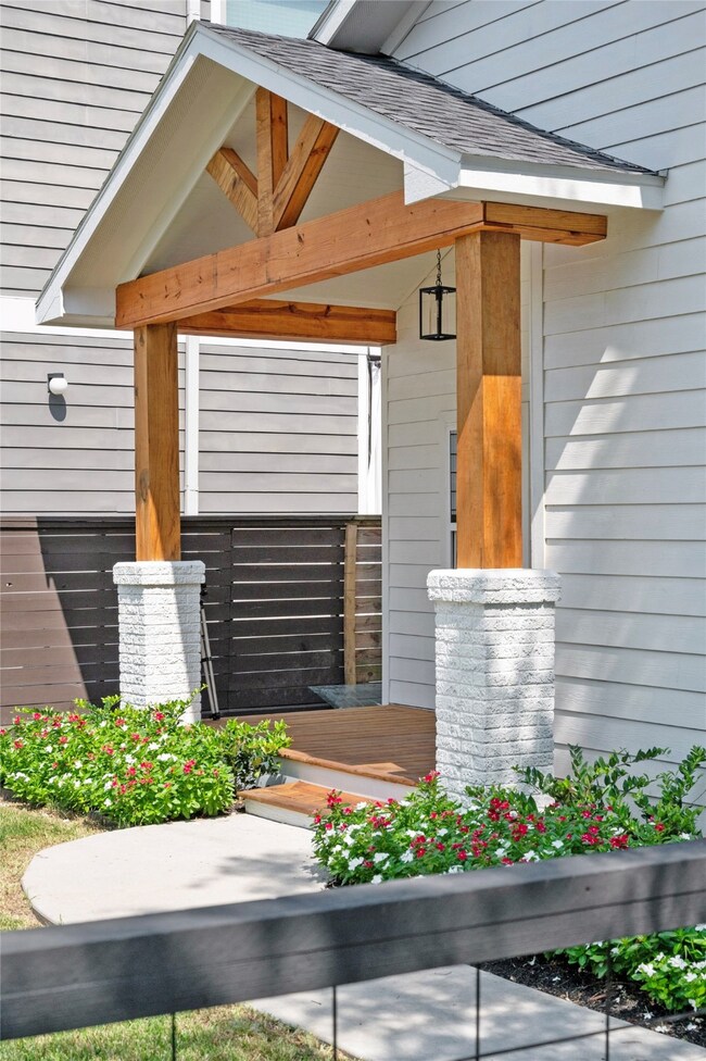 825 E 25th St, Houston, TX 77009 - photo 4