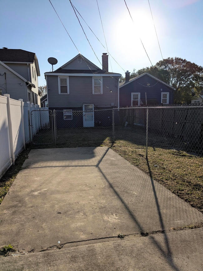 919 Sibley St, Hammond, IN 46320 - photo 3